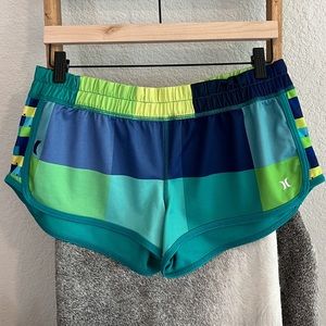 Hurley 2” Mesh Shorts, Size Medium.